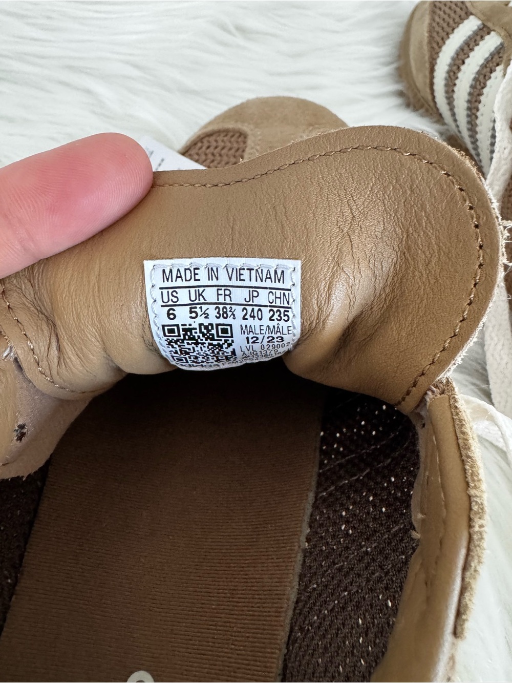 HARD TO GET Samba OG Cardboard Sneakers ❤️‍🔥 Price is FIRM - Picture 6 of 10